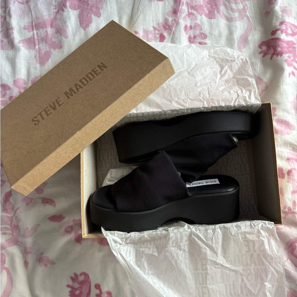 Steve Madden Women's Black Platform Sandals